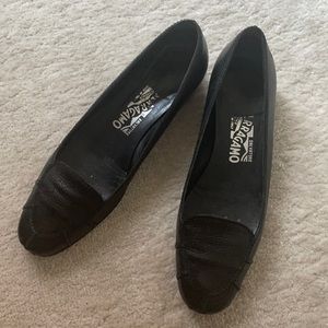 Black Ferragamo loafer sz 6